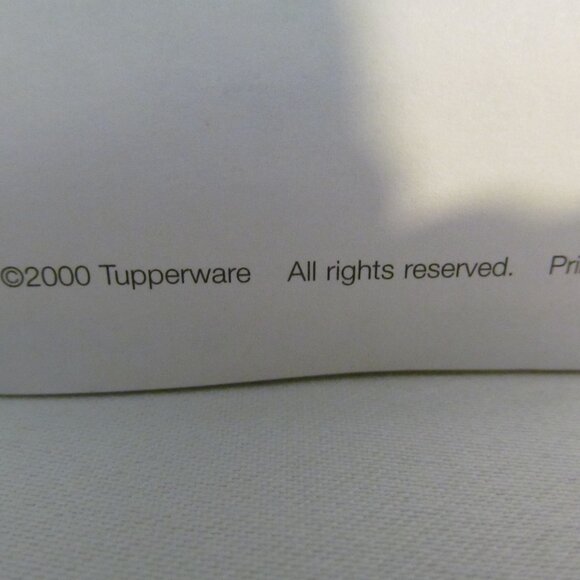 Tupperware Forget Me Not Round Fridge Hanging Containers 12oz Red & Ice Set of 2 - Picture 9 of 16